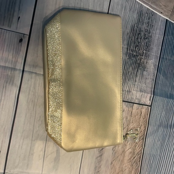 JIMMY CHOO PARFUMS TOILETRY GOLD MAKE UP POUCH , CARRYING CASE  NEW!!!! - Picture 4 of 9